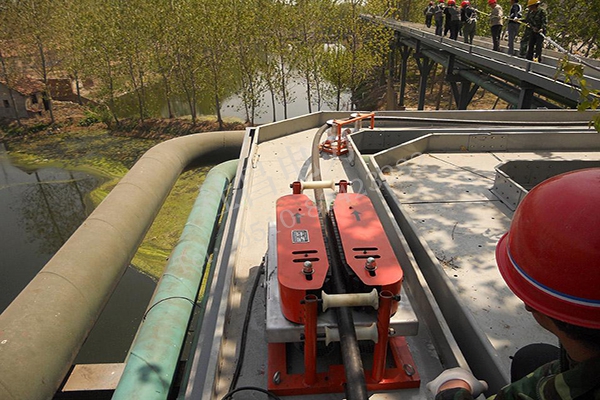 電纜敷設(shè)機(jī) 電纜敷設(shè)機(jī)